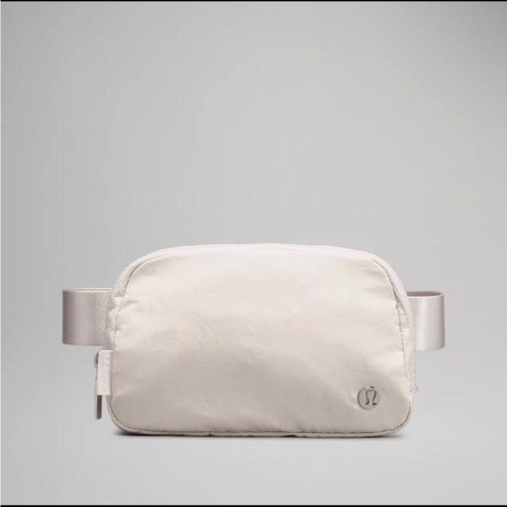 Lululemon everywhere belt bag white opal
